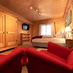 Luxury Biochalet Charles Apartament *