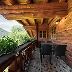 Luxury Biochalet Charles Apartament *