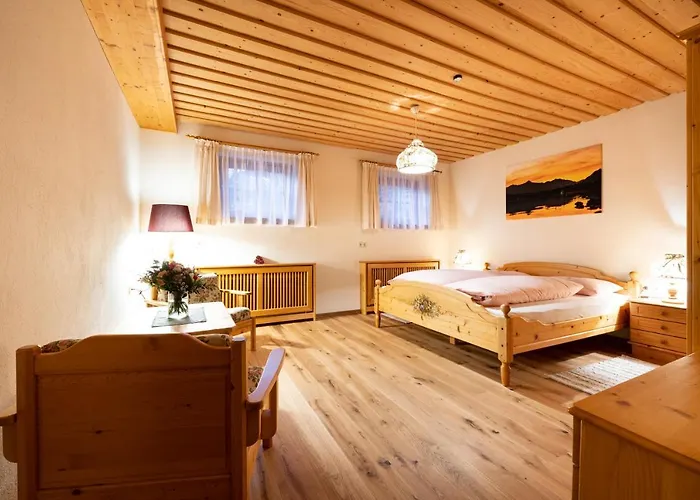 Апартаменти Luxury Biochalet Charles